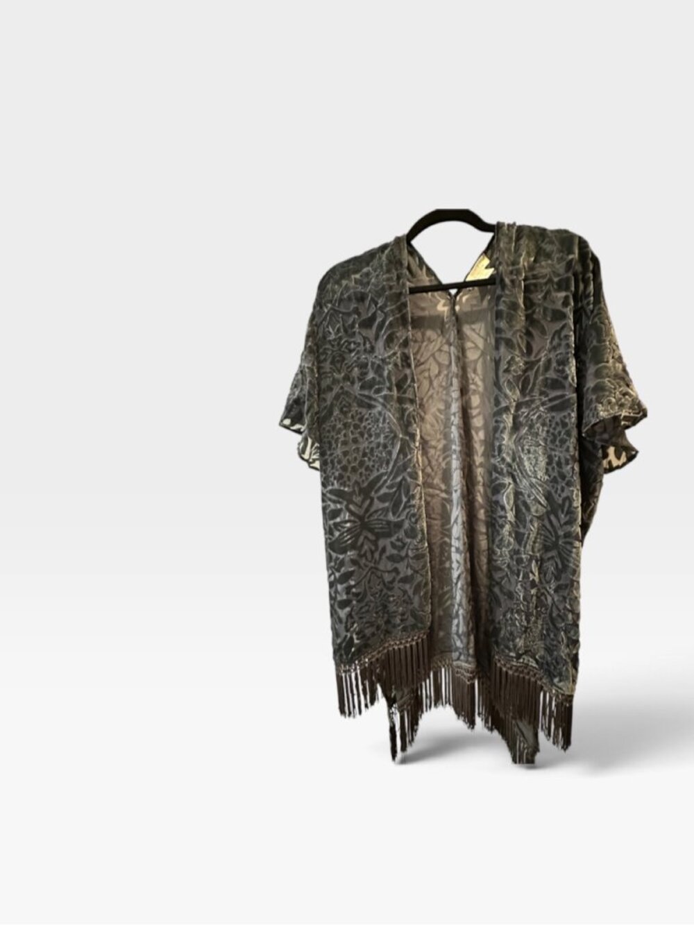Sun and Shadow Velvet Burnout Fringe Kimono S